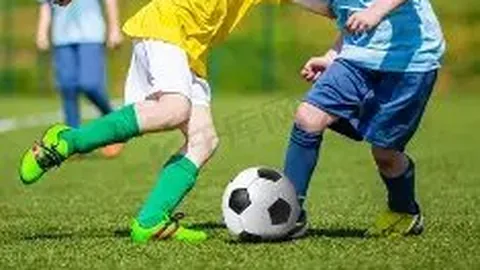 “苏超热度飙升：中超场次难以匹敌，上座率突破新高引关注”